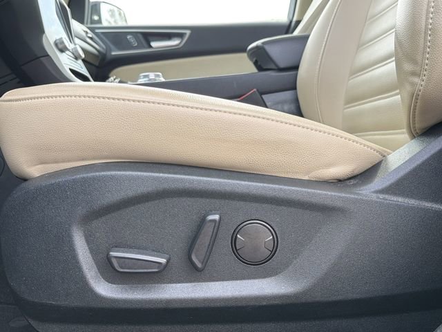 Used 2022 Ford Edge SEL w/ Convenience Package image 18
