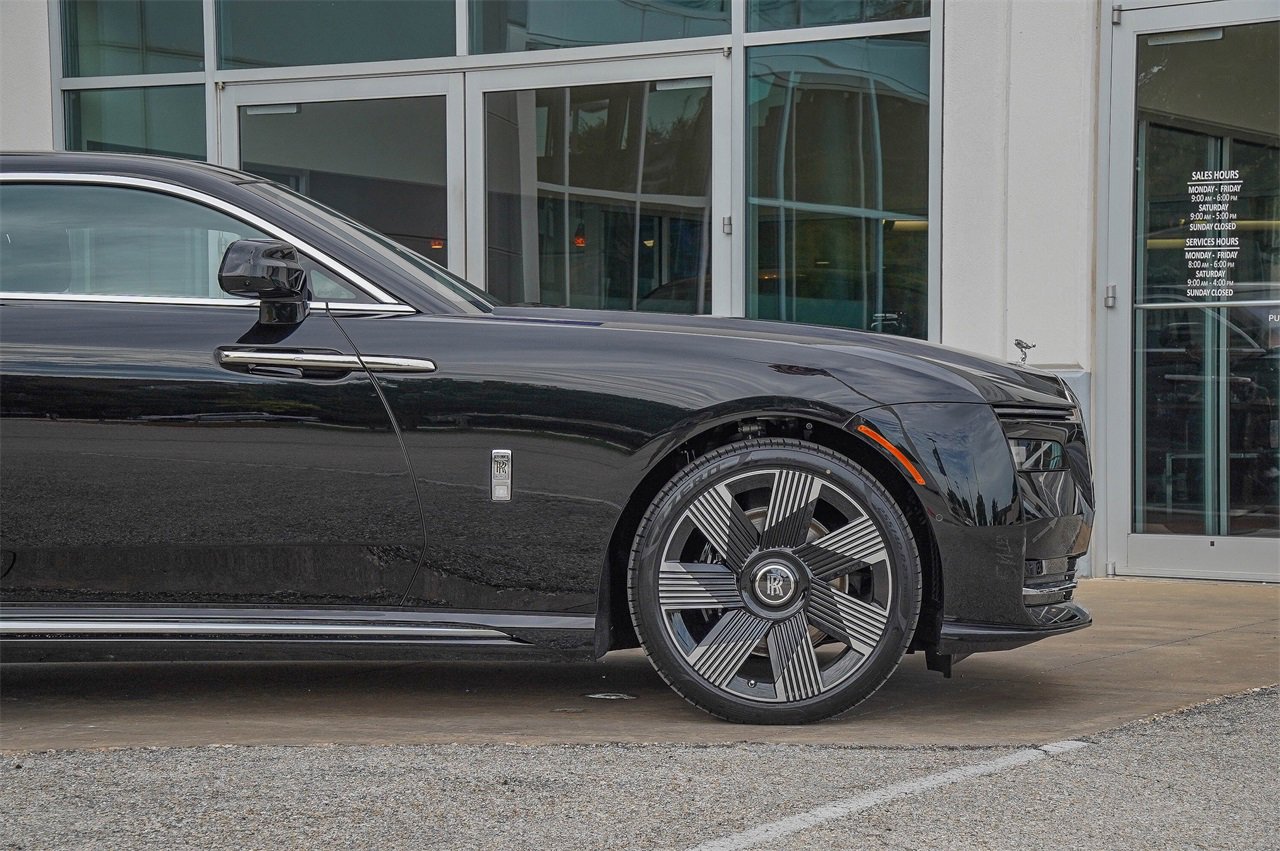 New 2025 Rolls-Royce Spectre w/ Spectre Launch Package image 16