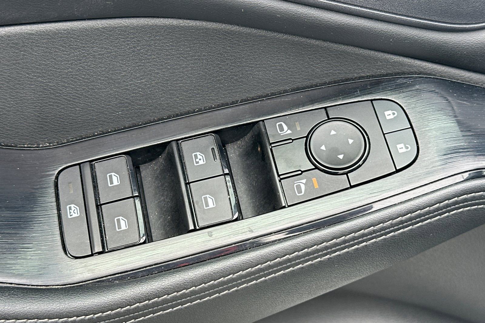 Certified 2024 Nissan Rogue SV image 12