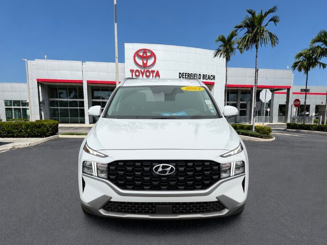 Used 2023 Hyundai Santa Fe SEL FWD image 2