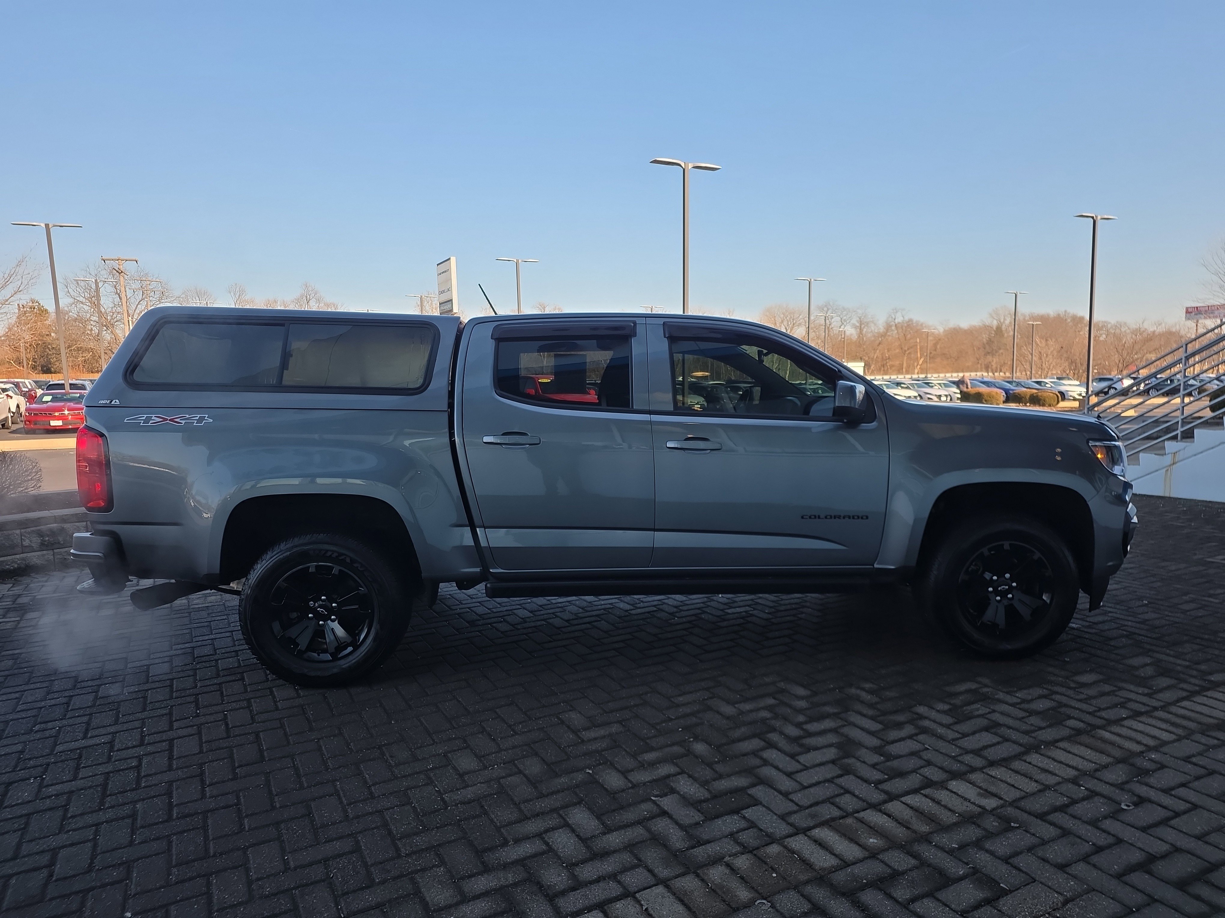 Used 2022 Chevrolet Colorado LT w/ LT Convenience Package image 6