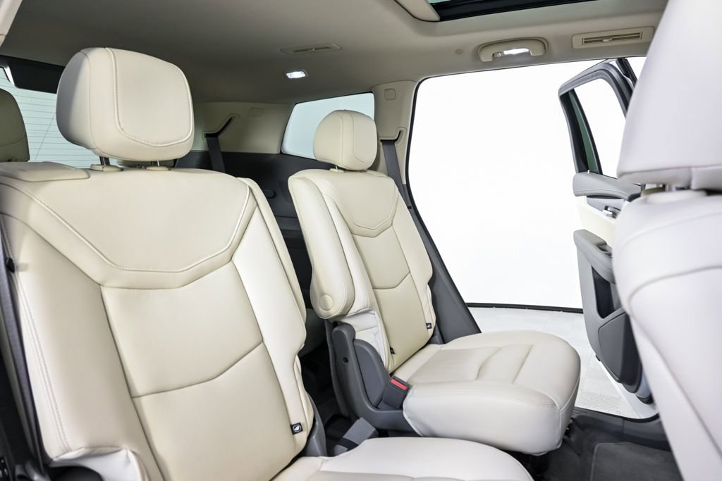 Used 2022 Cadillac XT6 Premium Luxury w/ Technology Package image 38