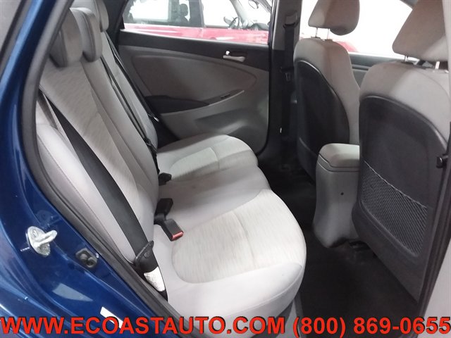 Used 2016 Hyundai Accent SE w/ Option Group 02 FWD image 14
