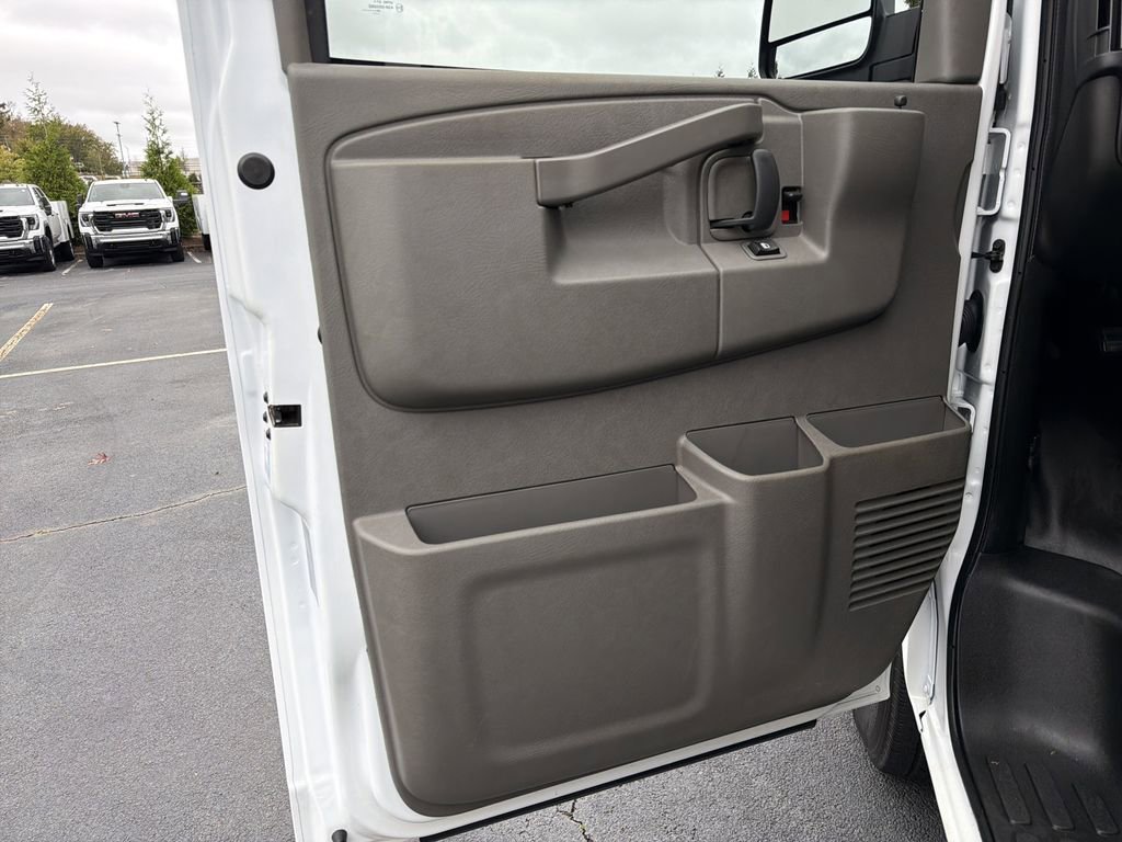 Certified 2024 GMC Savana 3500 LS image 8