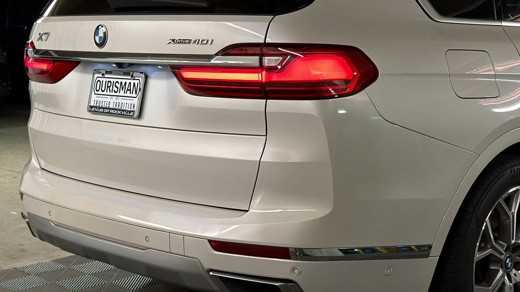 Used 2021 BMW X7 xDrive40i w/ Premium Package AWD/4WD image 9