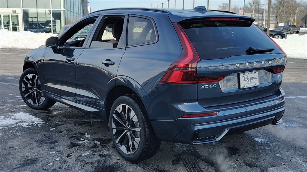 New 2026 Volvo XC60 B5 Plus w/ Climate Package image 4