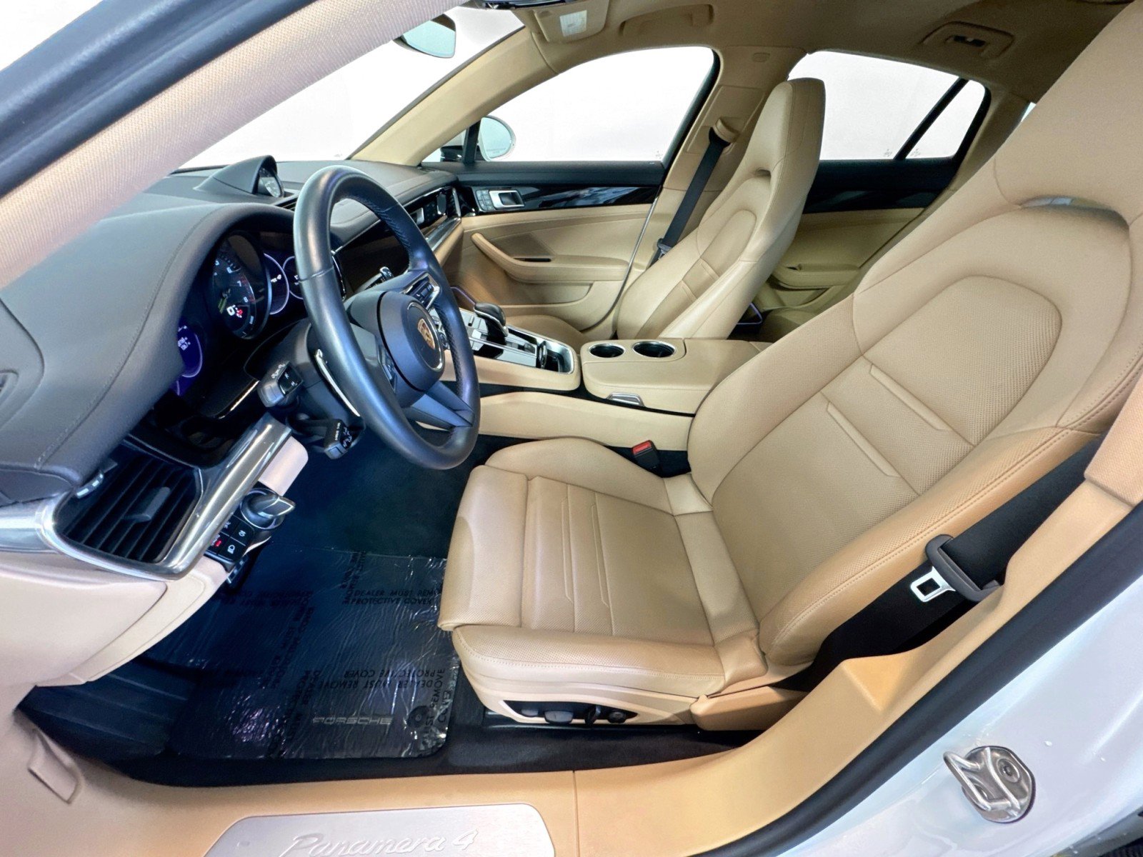 Used 2023 Porsche Panamera 4 w/ Premium Package image 5