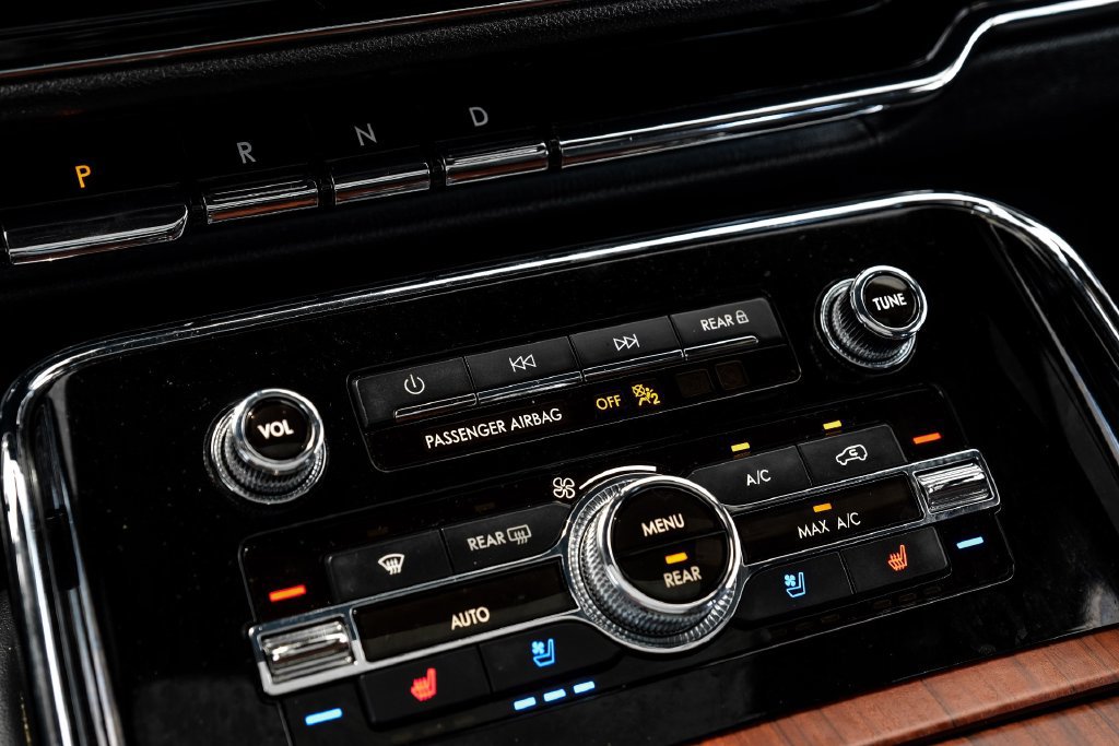 Used 2022 Lincoln Navigator Reserve AWD/4WD image 25