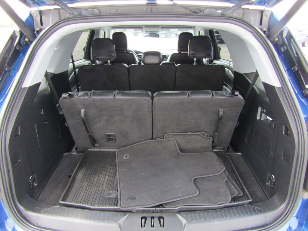 Used 2022 Ford Explorer XLT w/ Equipment Group 202A AWD/4WD image 24