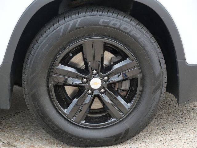 Used 2020 Chevrolet Trax LS w/ Tint and Cruise Package FWD image 9