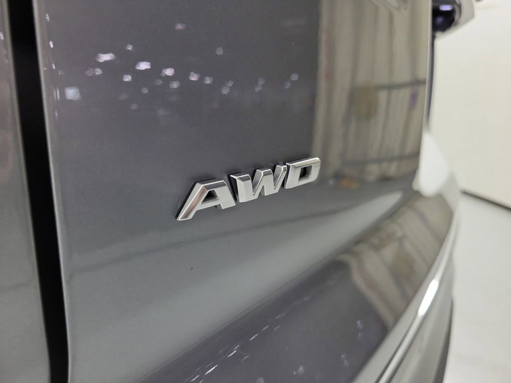 Certified 2025 Cadillac XT4 Premium Luxury image 7