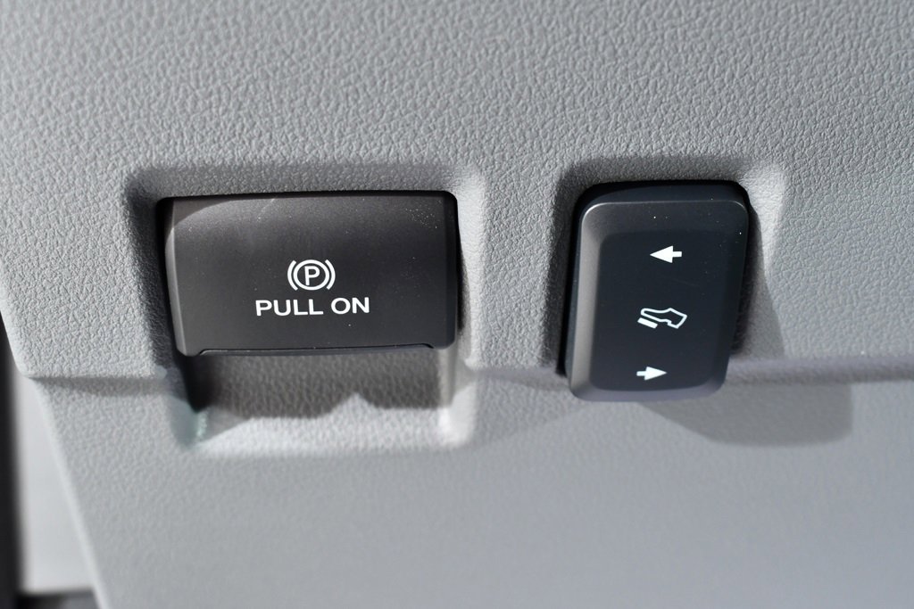 New 2025 Ford F550 4x4 Crew Cab Super Duty w/ XLT Value Package image 25