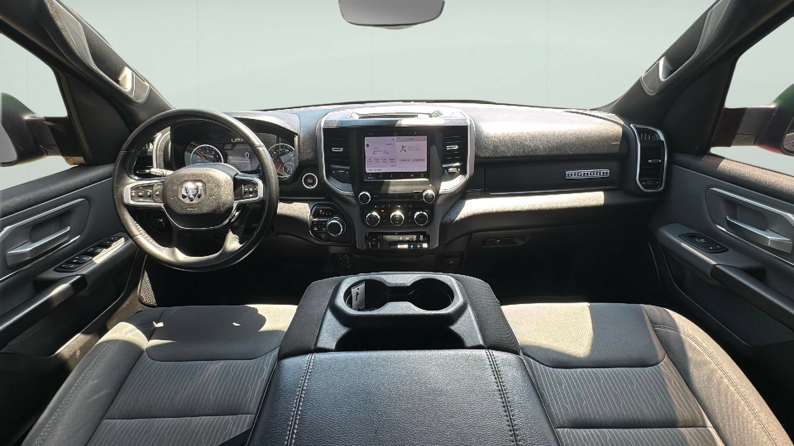 Used 2022 RAM 1500 Big Horn AWD/4WD image 3