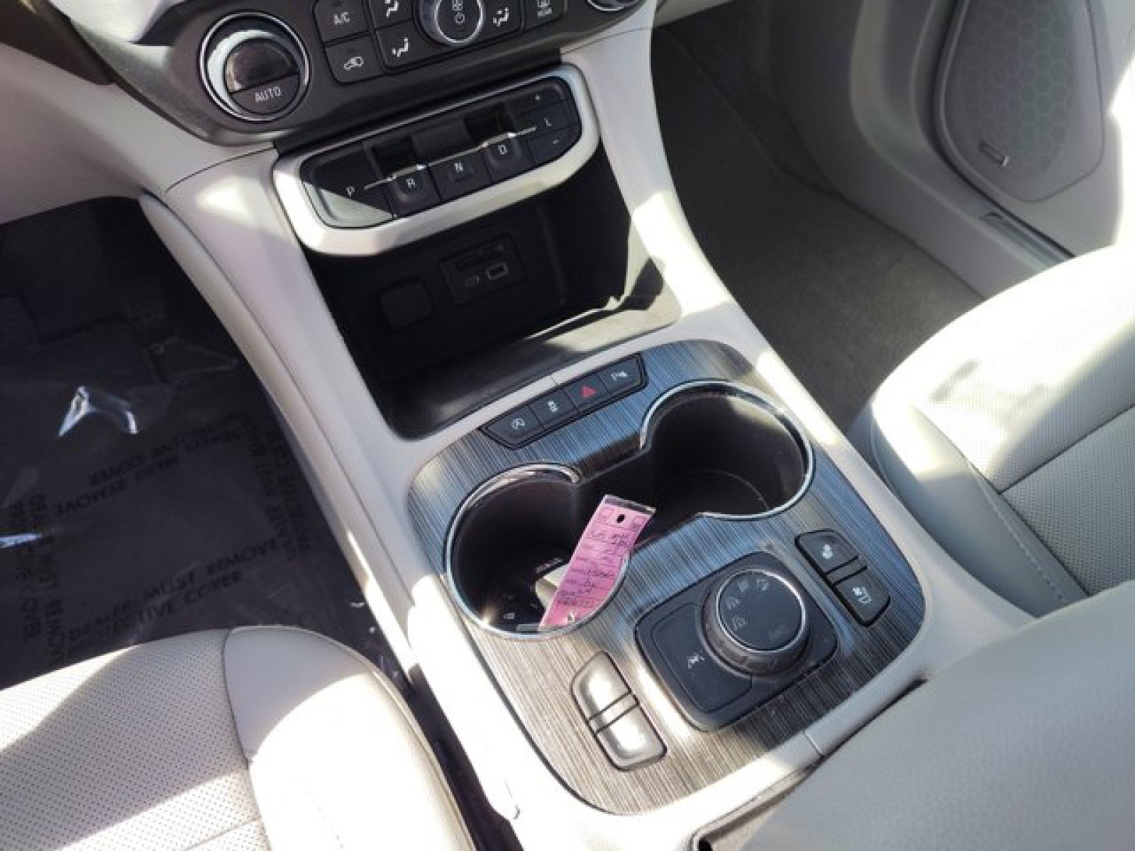 Used 2023 GMC Acadia SLT w/ Technology Package AWD/4WD image 13