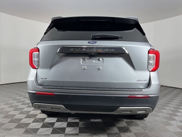 Used 2023 Ford Explorer XLT w/ Equipment Group 202A image 9
