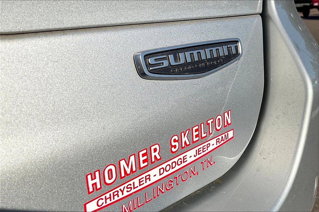 Certified 2023 Jeep Grand Cherokee L Summit w/ Luxury Tech Group V image 14