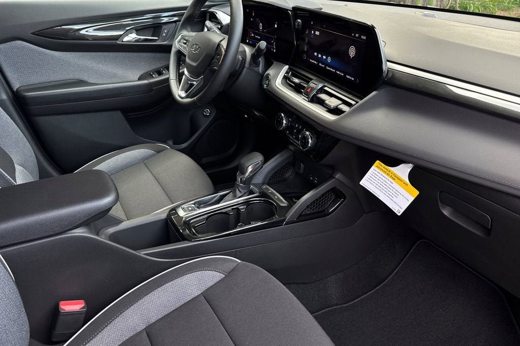New 2026 Chevrolet TrailBlazer LT w/ Convenience Package FWD image 16