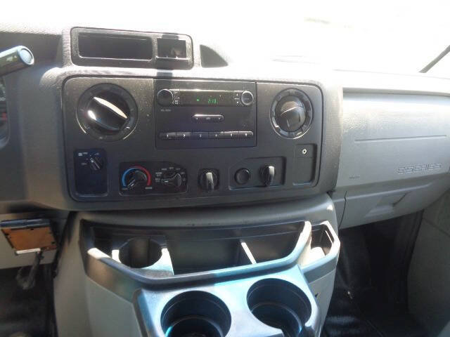 Used 2015 Ford E-350 and Econoline 350 Super Duty w/ Power Windows & Locks Group RWD image 15