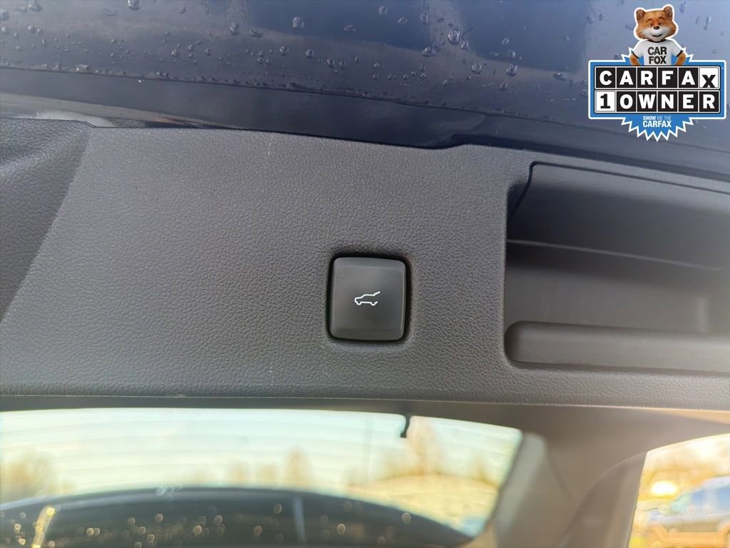 Used 2022 Ford Escape SE w/ SE Sport Appearance Package image 10