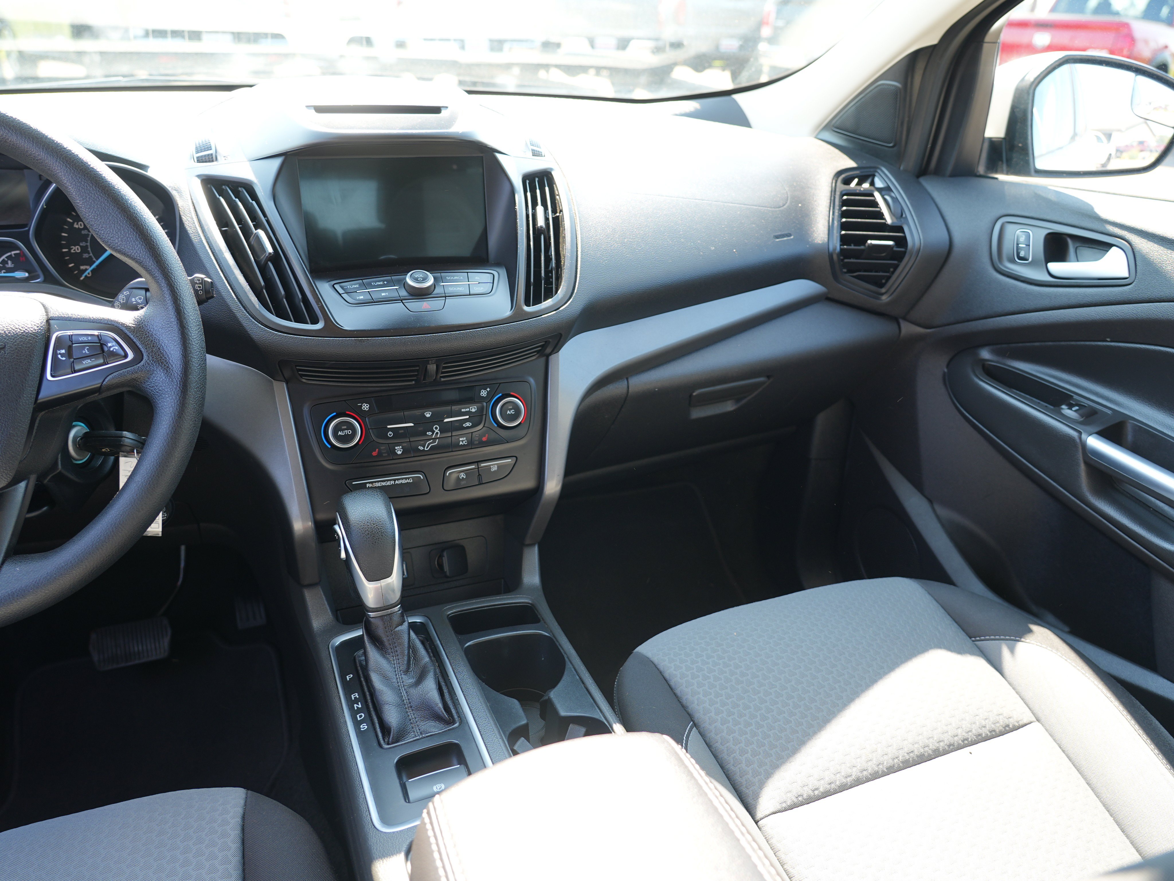 Used 2018 Ford Escape SE w/ SE Sync 3 Package AWD/4WD image 21