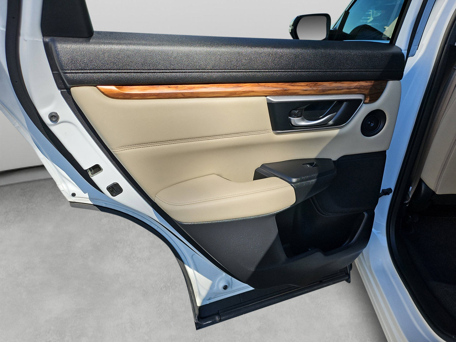 Used 2021 Honda CR-V Touring image 35