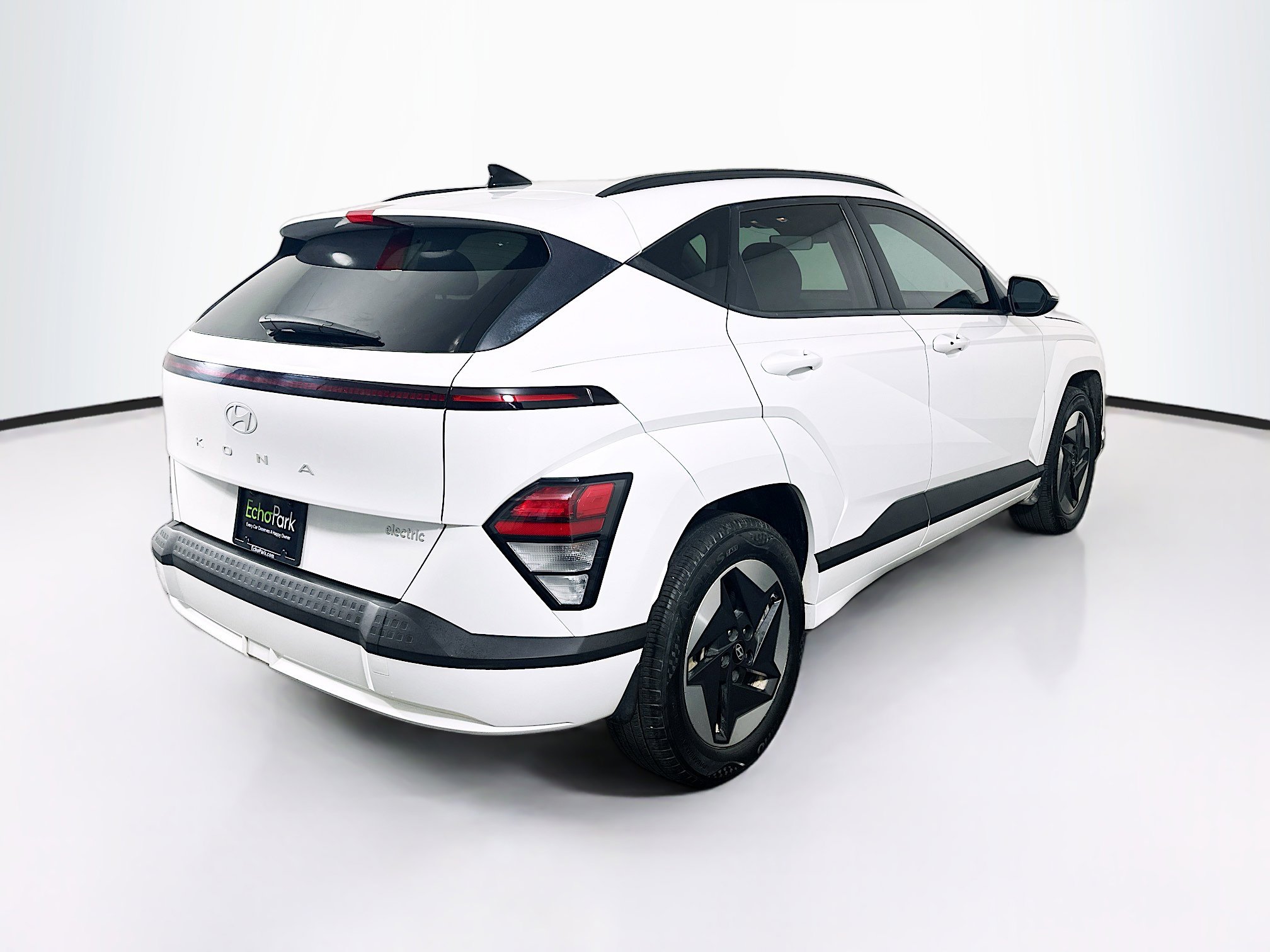 Used 2024 Hyundai Kona SEL FWD image 9