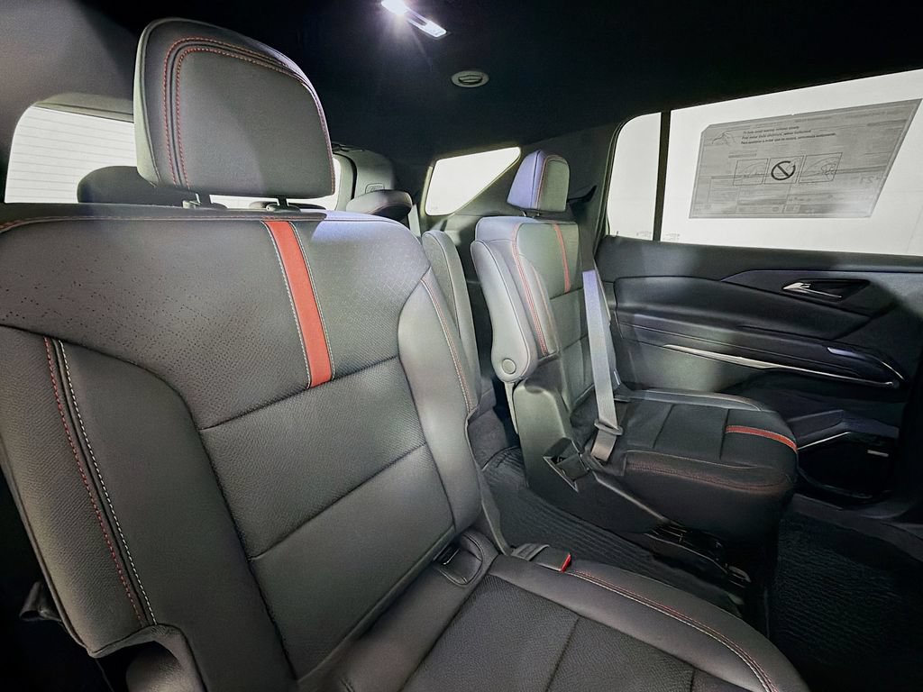 New 2026 Chevrolet Traverse RS w/ LPO, Floor Liner Package AWD/4WD image 24