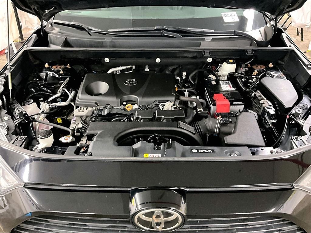 Certified 2020 Toyota RAV4 LE w/ All Weather Liner Package AWD/4WD image 28