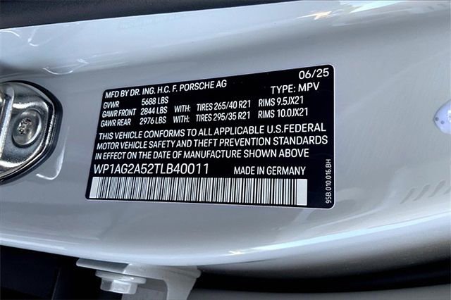 Certified 2026 Porsche Macan S image 41