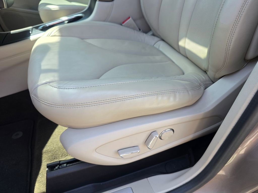 Used 2019 Lincoln MKC Select w/ Select Plus Package FWD image 38