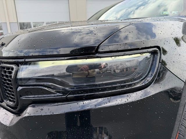 Used 2022 Jeep Wagoneer Series III image 11