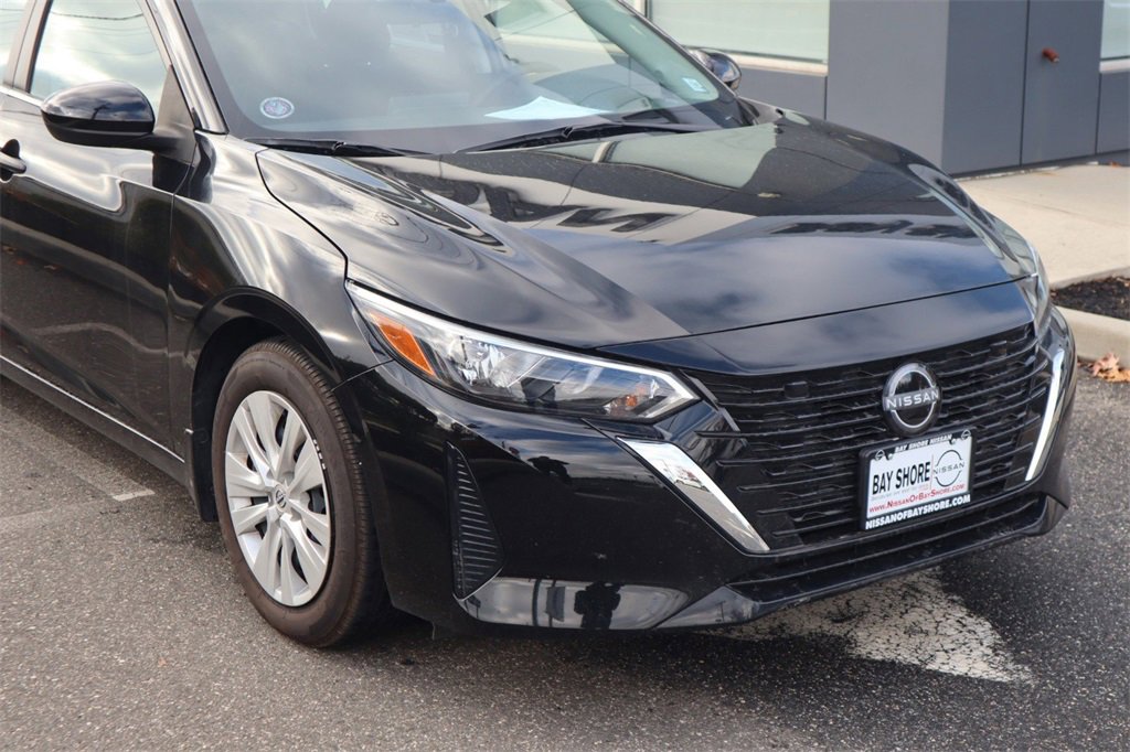 Certified 2025 Nissan Sentra S image 4