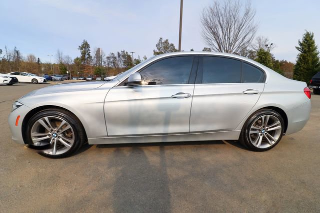 Used 2018 BMW 330i xDrive Sedan w/ Convenience Package image 12