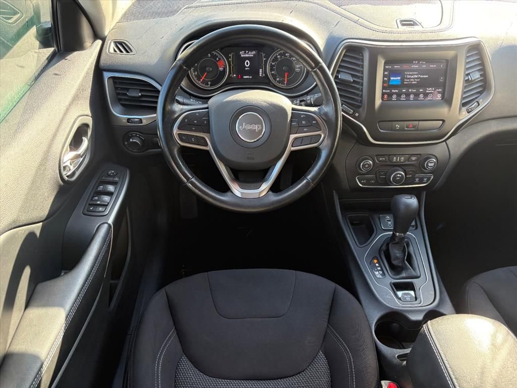 Used 2020 Jeep Cherokee Latitude w/ Cold Weather Group image 19