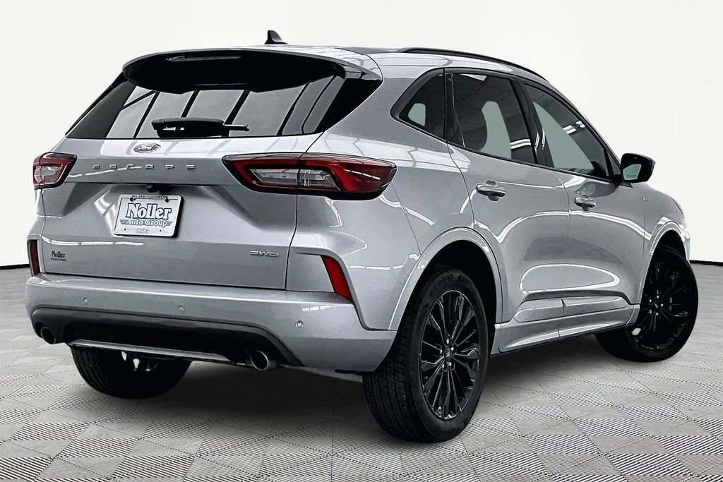 Used 2023 Ford Escape ST-Line Elite image 2