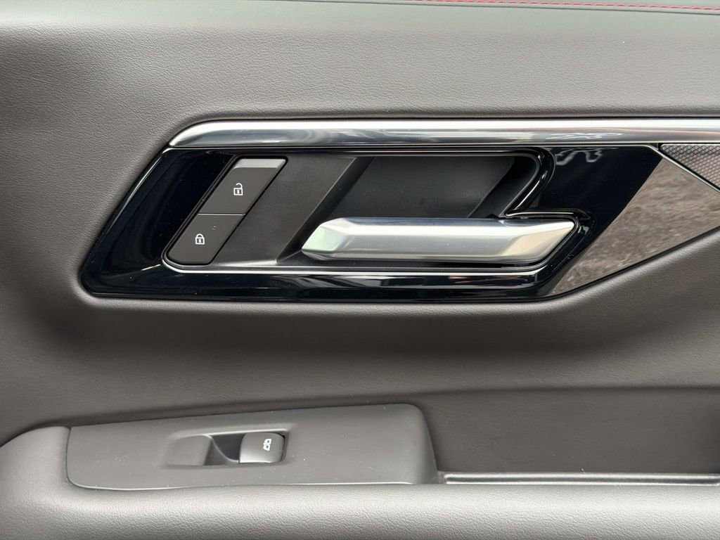 New 2026 Chevrolet Suburban RST AWD/4WD image 44