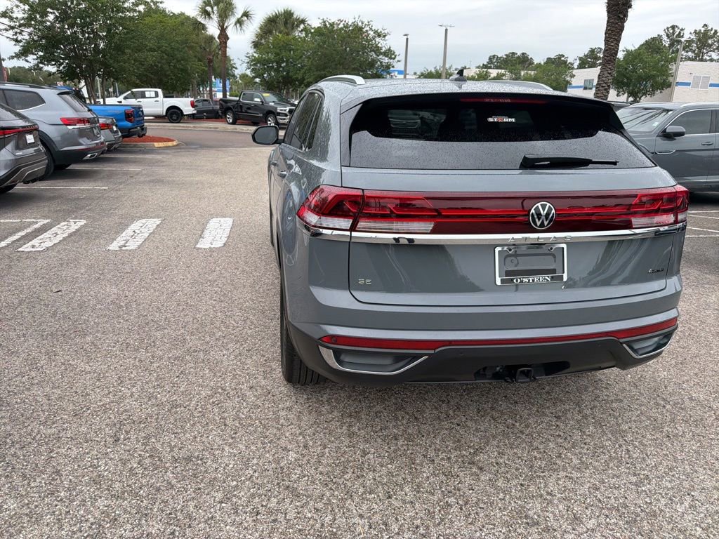 Certified 2025 Volkswagen Atlas Cross Sport SE w/ Panoramic Sunroof Package AWD/4WD image 9