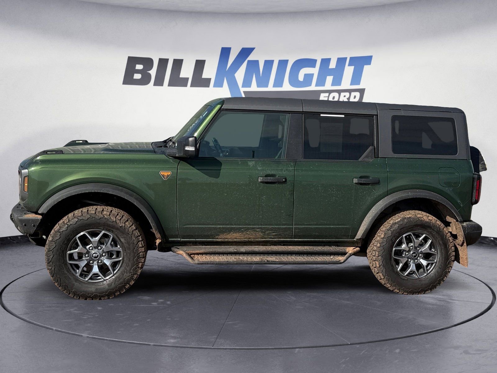 Used 2024 Ford Bronco Badlands image 2