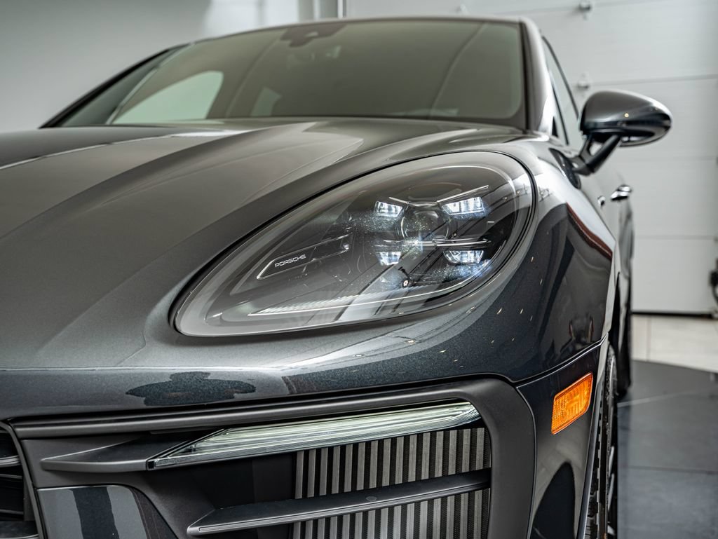 New 2026 Porsche Macan S AWD/4WD image 16