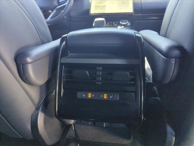 Used 2023 Land Rover Range Rover Sport SE AWD/4WD image 19