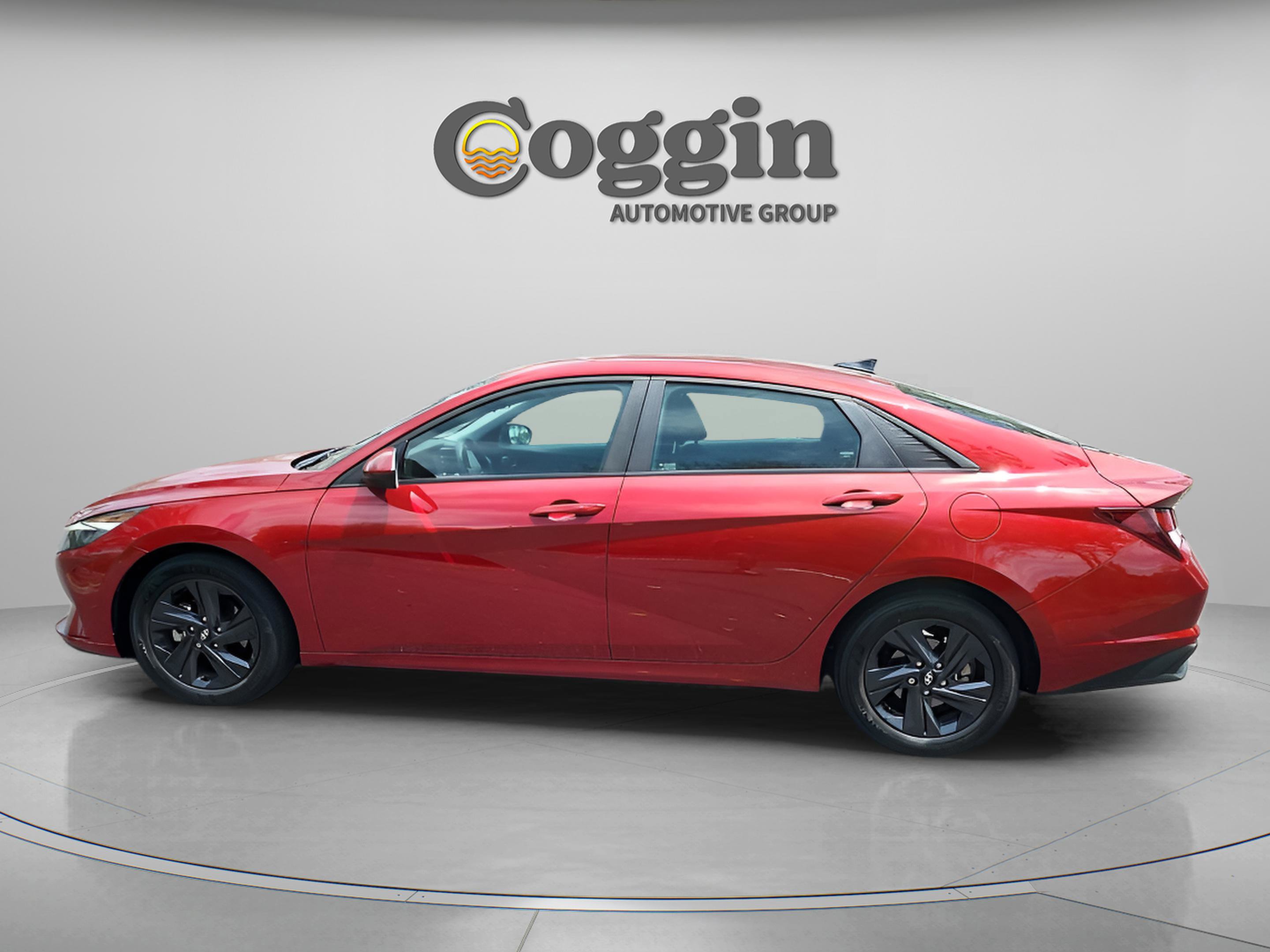 Certified 2023 Hyundai Elantra SEL FWD image 2