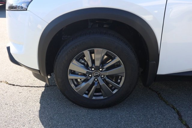 New 2025 Nissan Pathfinder SV w/ Cargo Package image 11