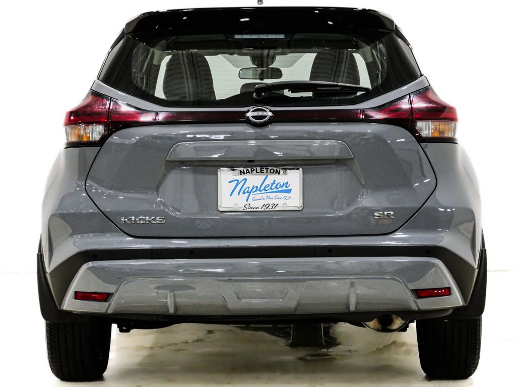 Used 2023 Nissan Kicks SR w/ SR Premium Package image 7