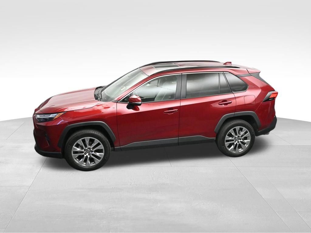 Used 2022 Toyota RAV4 XLE Premium FWD image 19