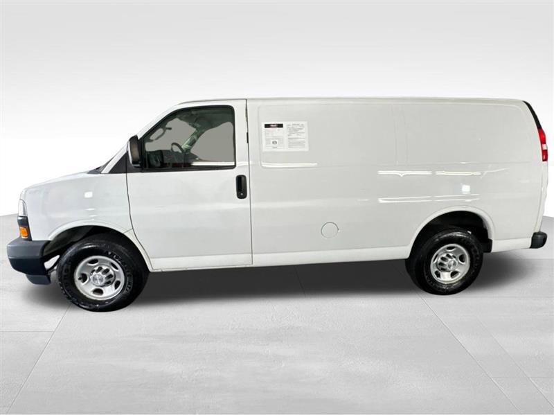 Used 2019 Chevrolet Express 2500 w/ Driver Convenience Package RWD image 8
