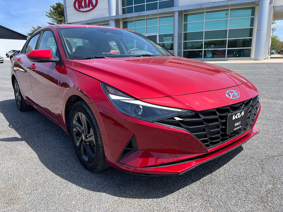 Used 2022 Hyundai Elantra SEL w/ Cargo Package FWD image 8