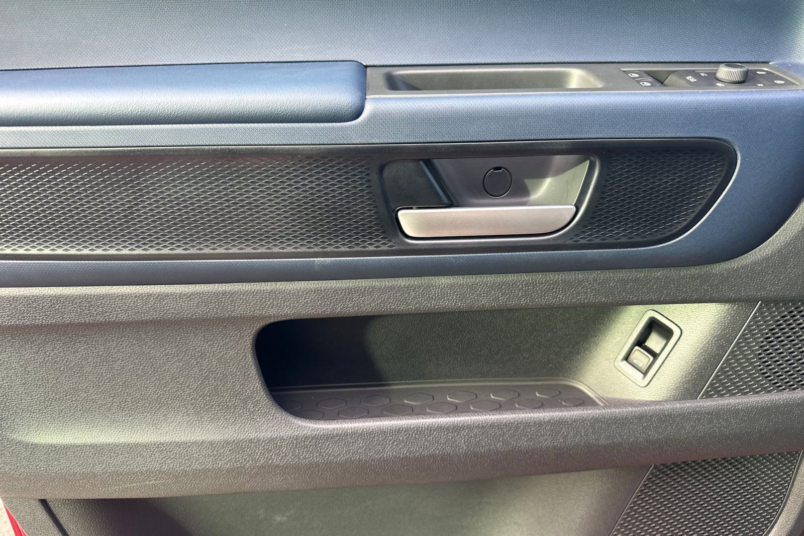 New 2025 Volkswagen ID. Buzz Pro S Plus image 10