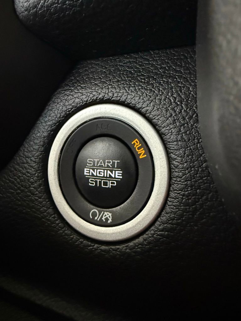 Used 2022 RAM 1500 Big Horn w/ Night Edition AWD/4WD image 22