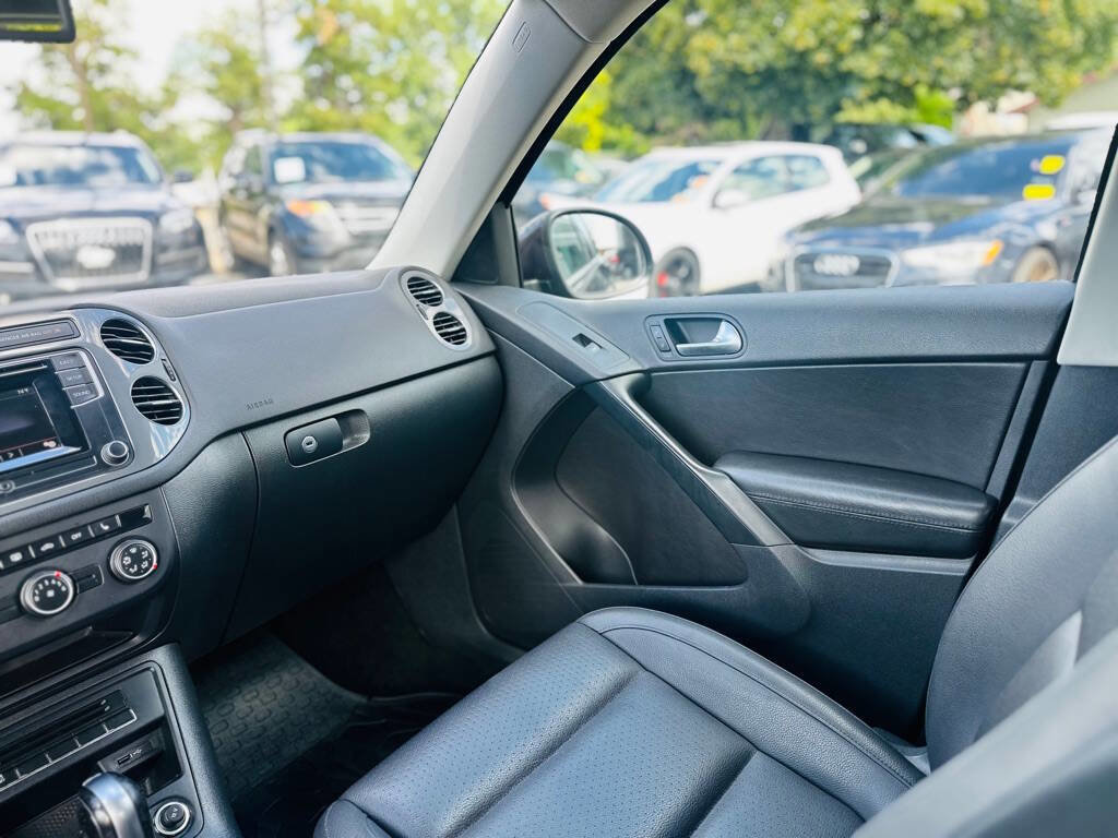 Used 2016 Volkswagen Tiguan S image 13
