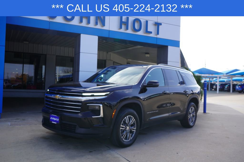 Used 2025 Chevrolet Traverse LT